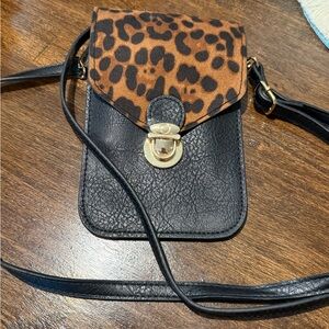 Leopard Print Cellphone Touch Screen Purse 5w x 7.5h Save the girls